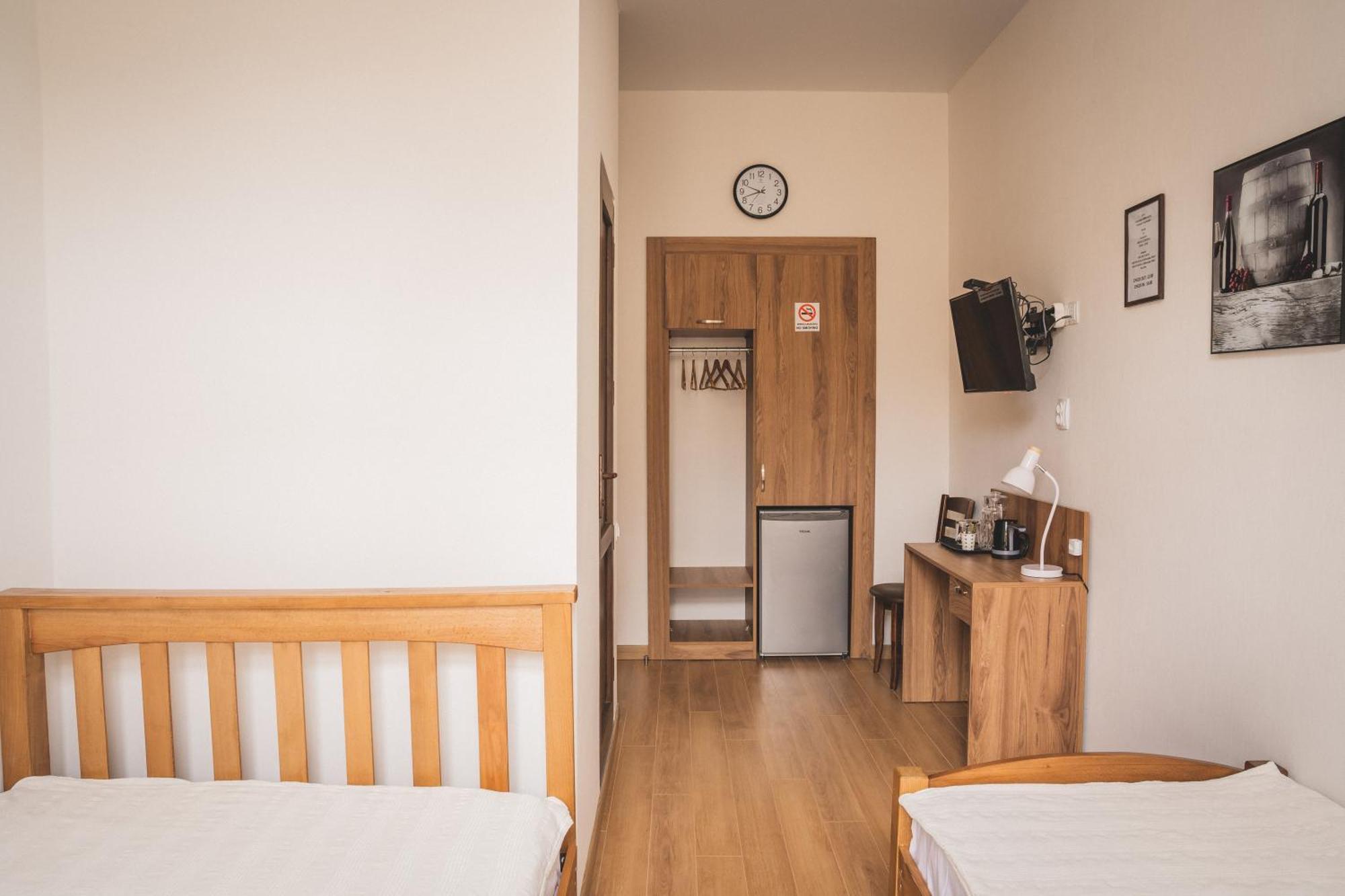 Hh Hotel Tbilisi Bagian luar foto