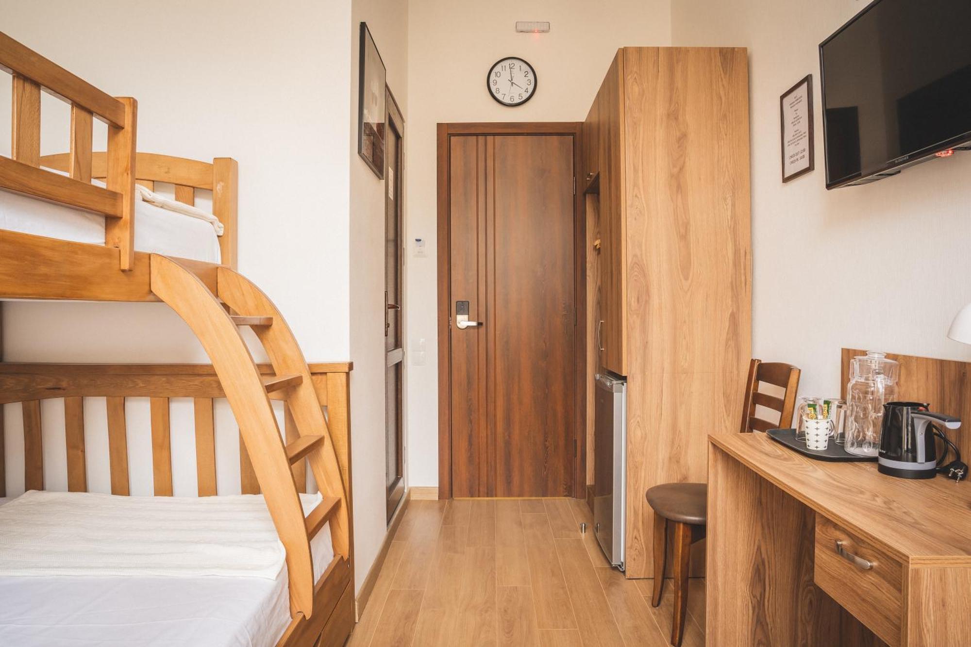 Hh Hotel Tbilisi Bagian luar foto