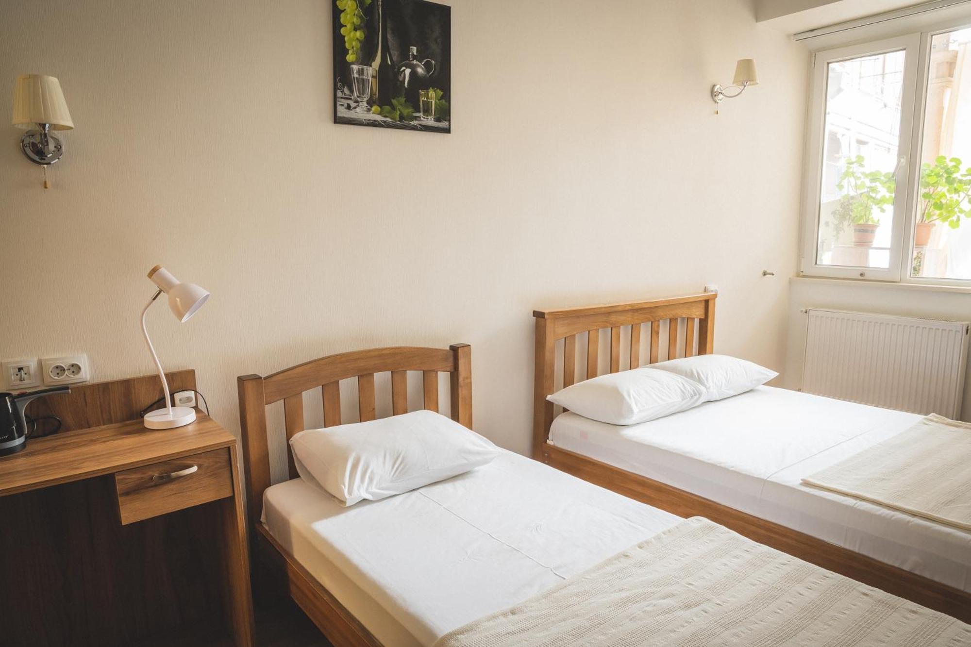 Hh Hotel Tbilisi Bagian luar foto