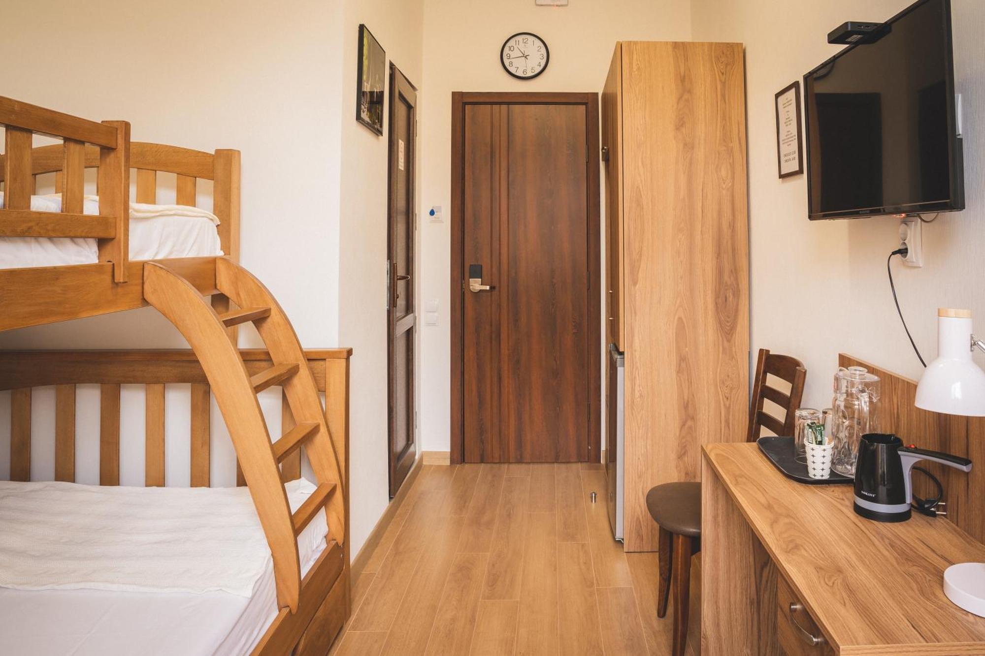 Hh Hotel Tbilisi Bagian luar foto